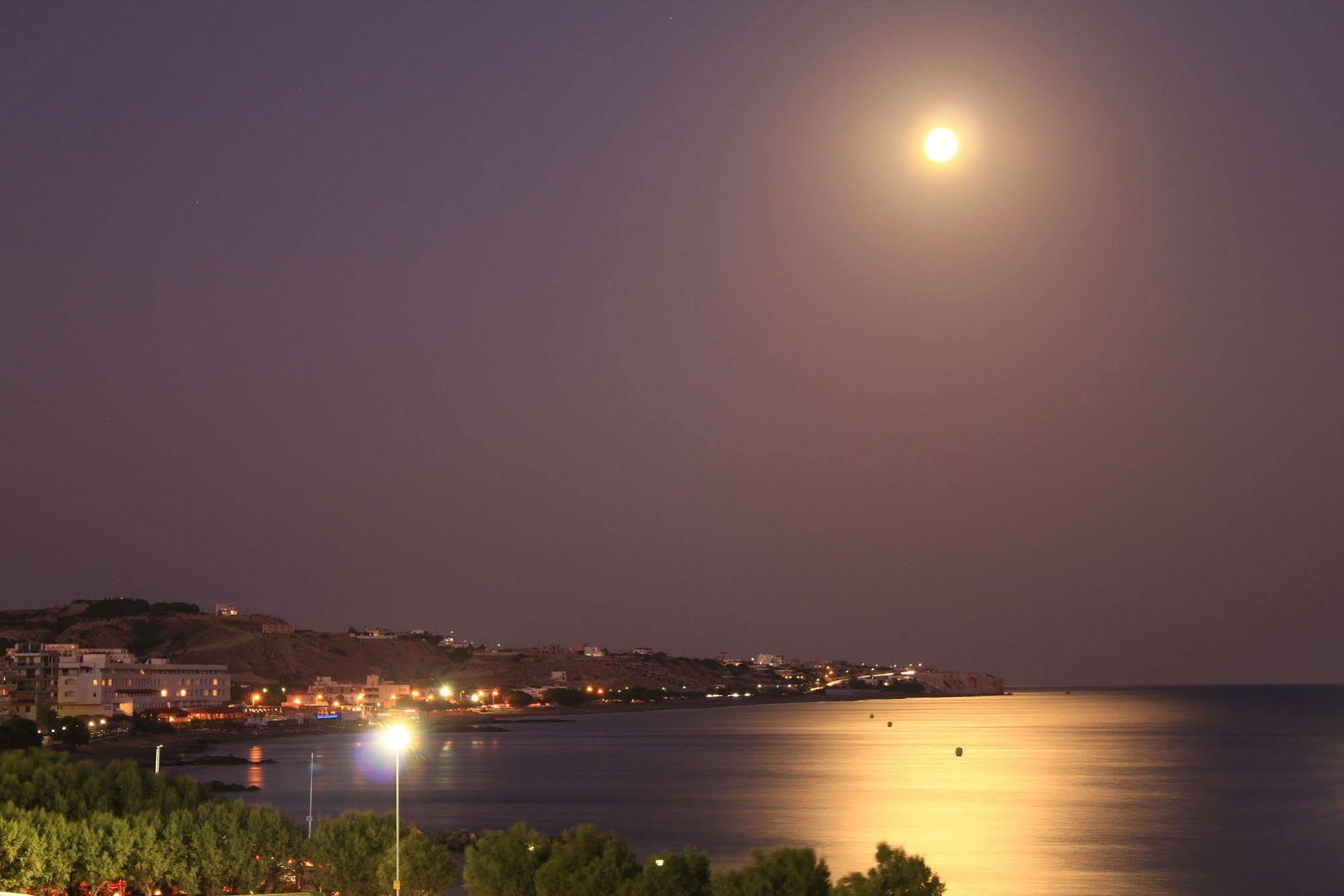 Astron Hotel Ierapetra  Bagian luar foto