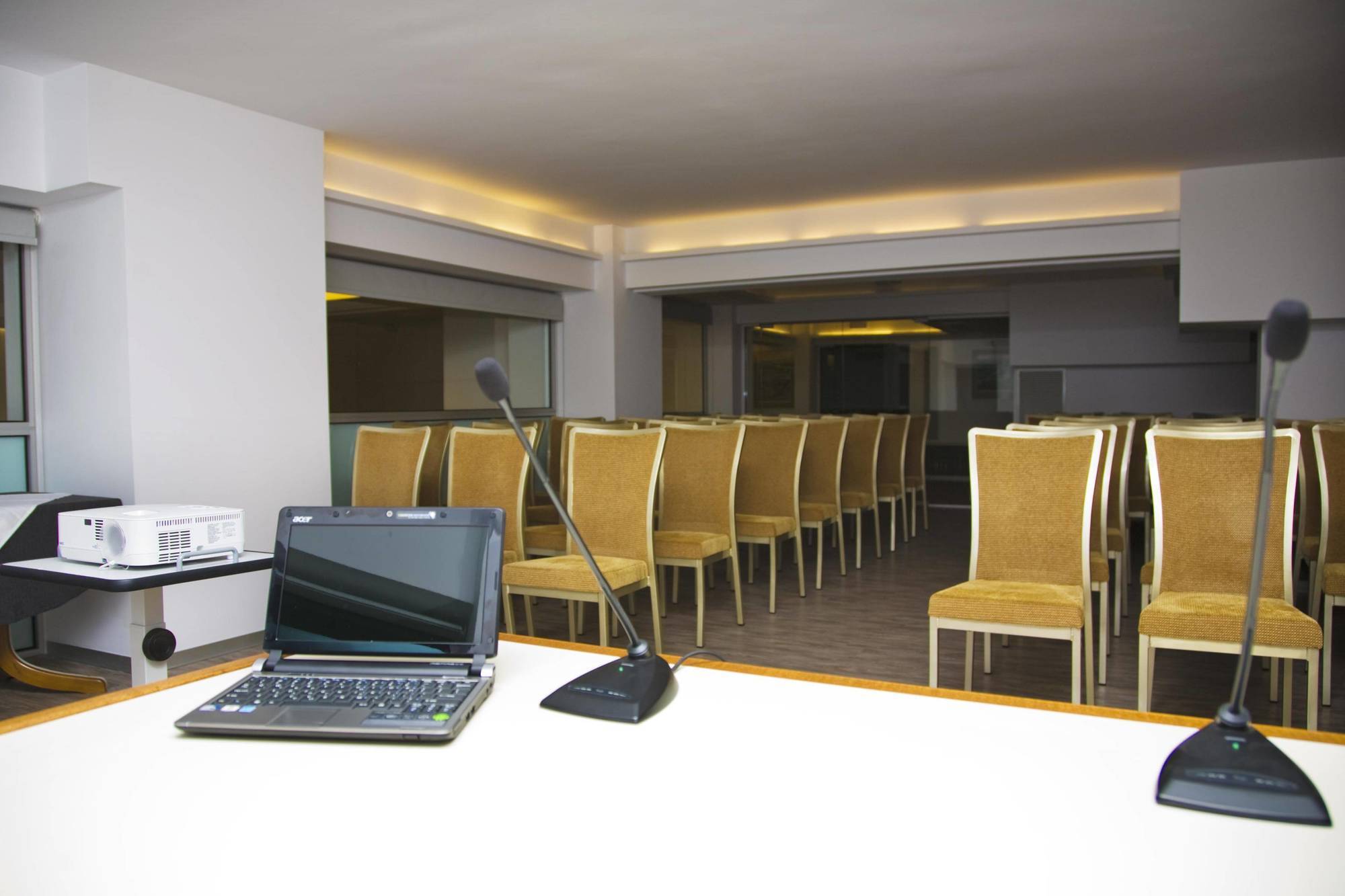 Astron Hotel Ierapetra  Bagian luar foto
