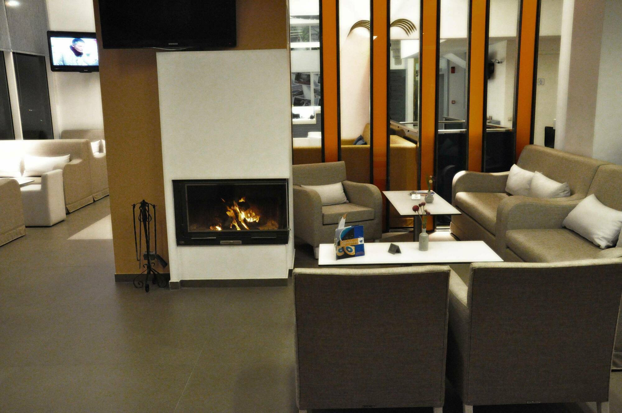 Astron Hotel Ierapetra  Bagian luar foto