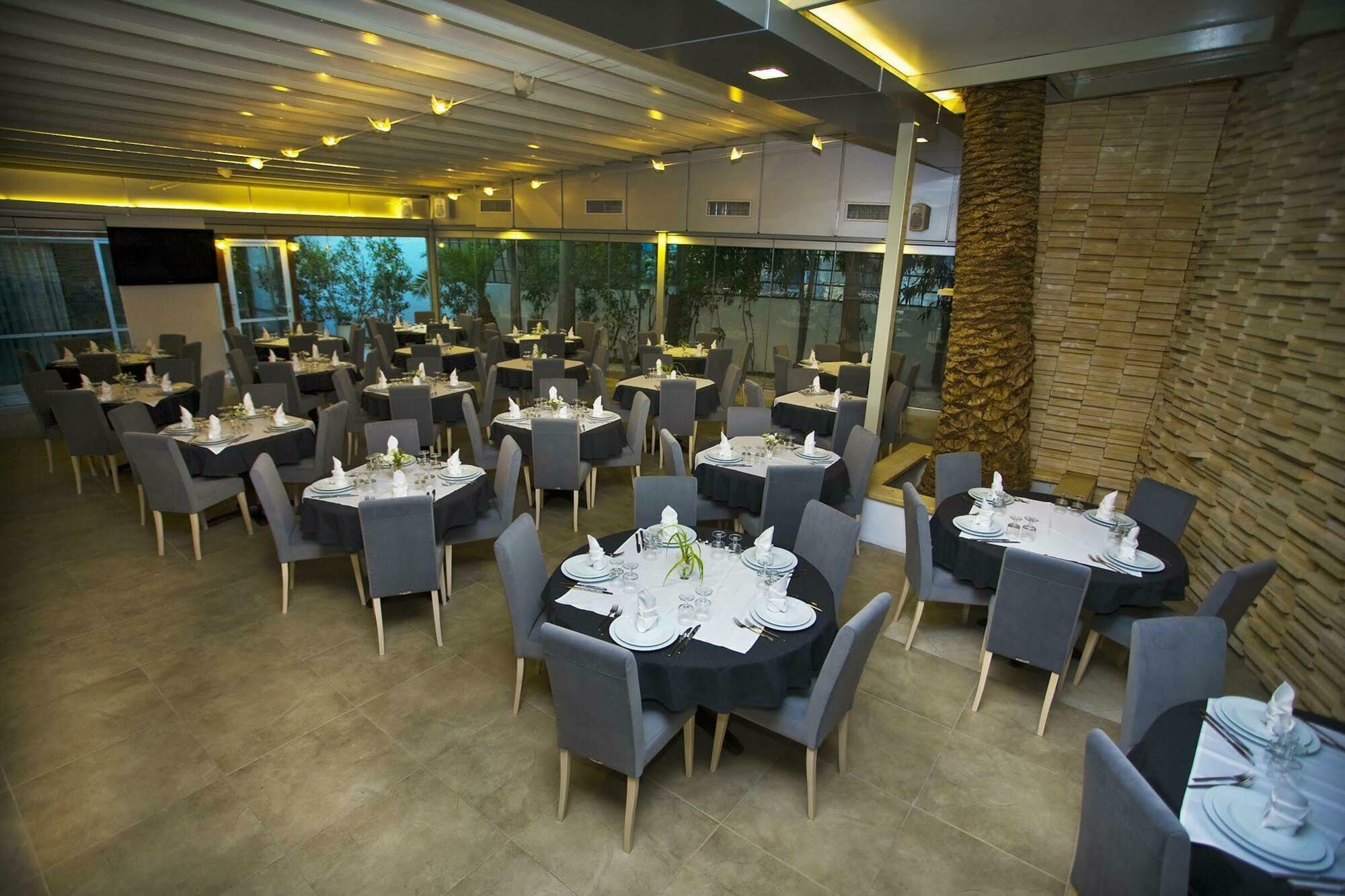 Astron Hotel Ierapetra  Bagian luar foto